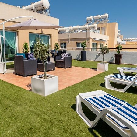 Makenzy Seaview Penthouse Apartment Larnaca Bagian luar foto