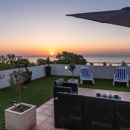 Makenzy Seaview Penthouse Apartment Larnaca Bagian luar foto