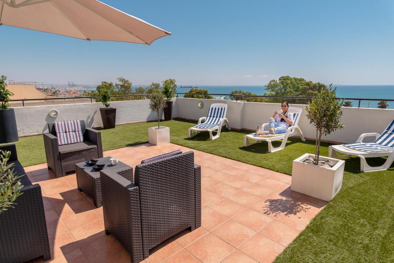 Makenzy Seaview Penthouse Apartment Larnaca Bagian luar foto